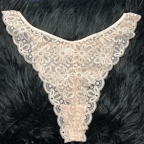 LACE THONG - Picture 4 of 7